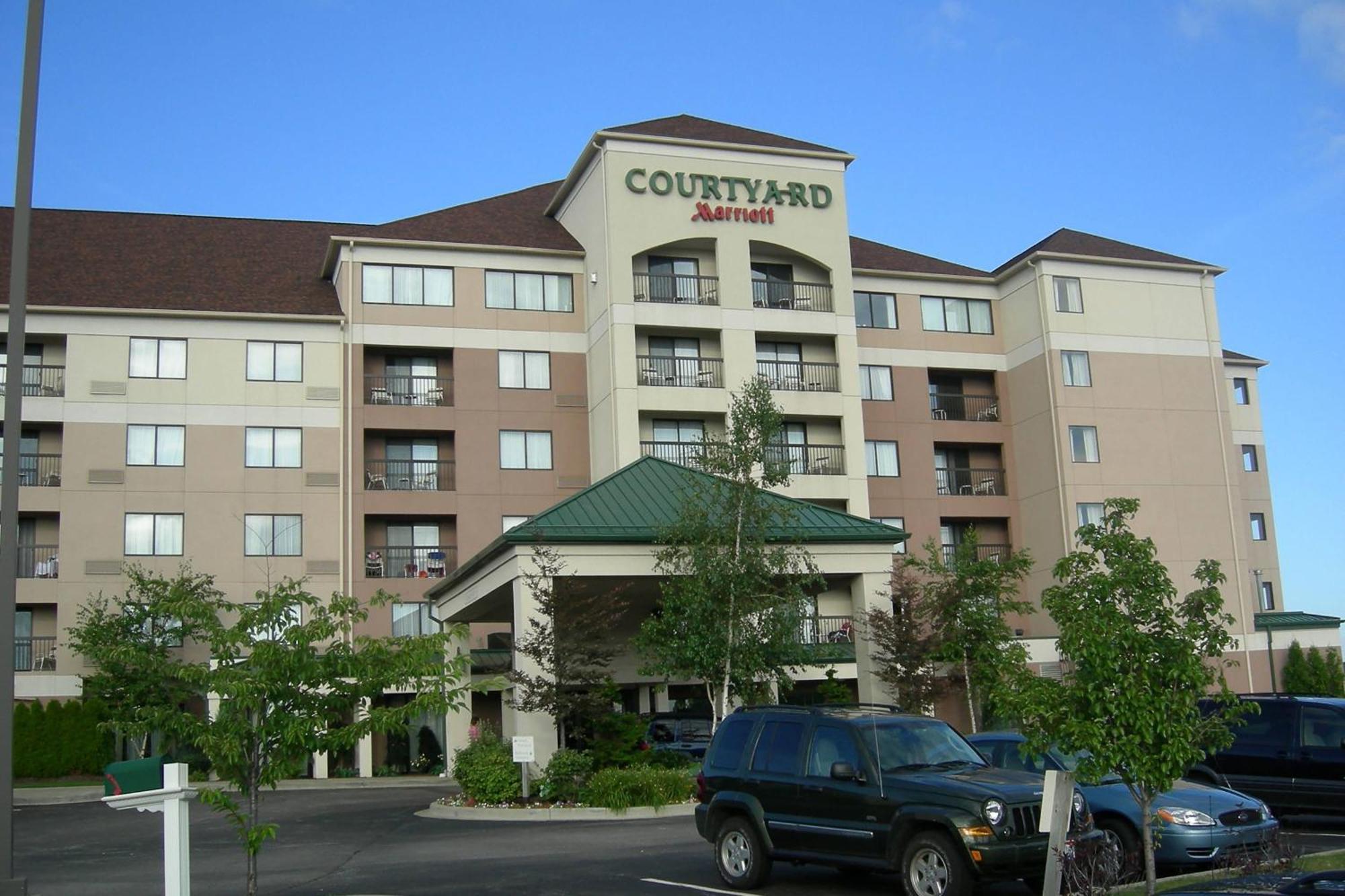 Courtyard By Marriott Erie Ambassador Conference Center Hotel Exterior foto